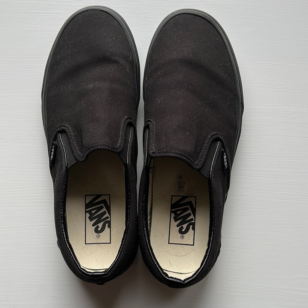 Vans Slip Ons All Black Women’s 9 Men’s 7.5 almost New Slides